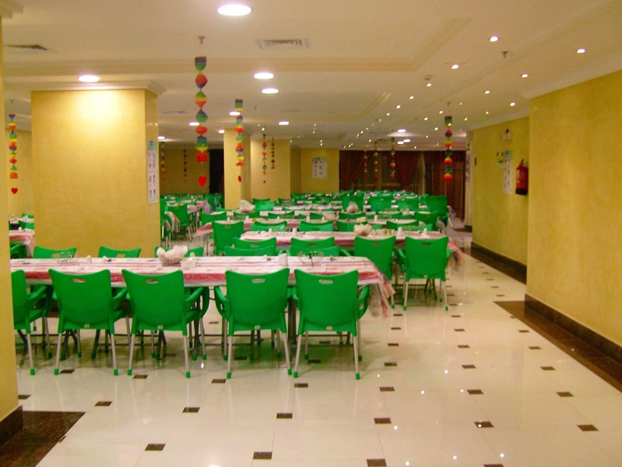 Qasr Al Azizia Hotel Mecca Exterior photo