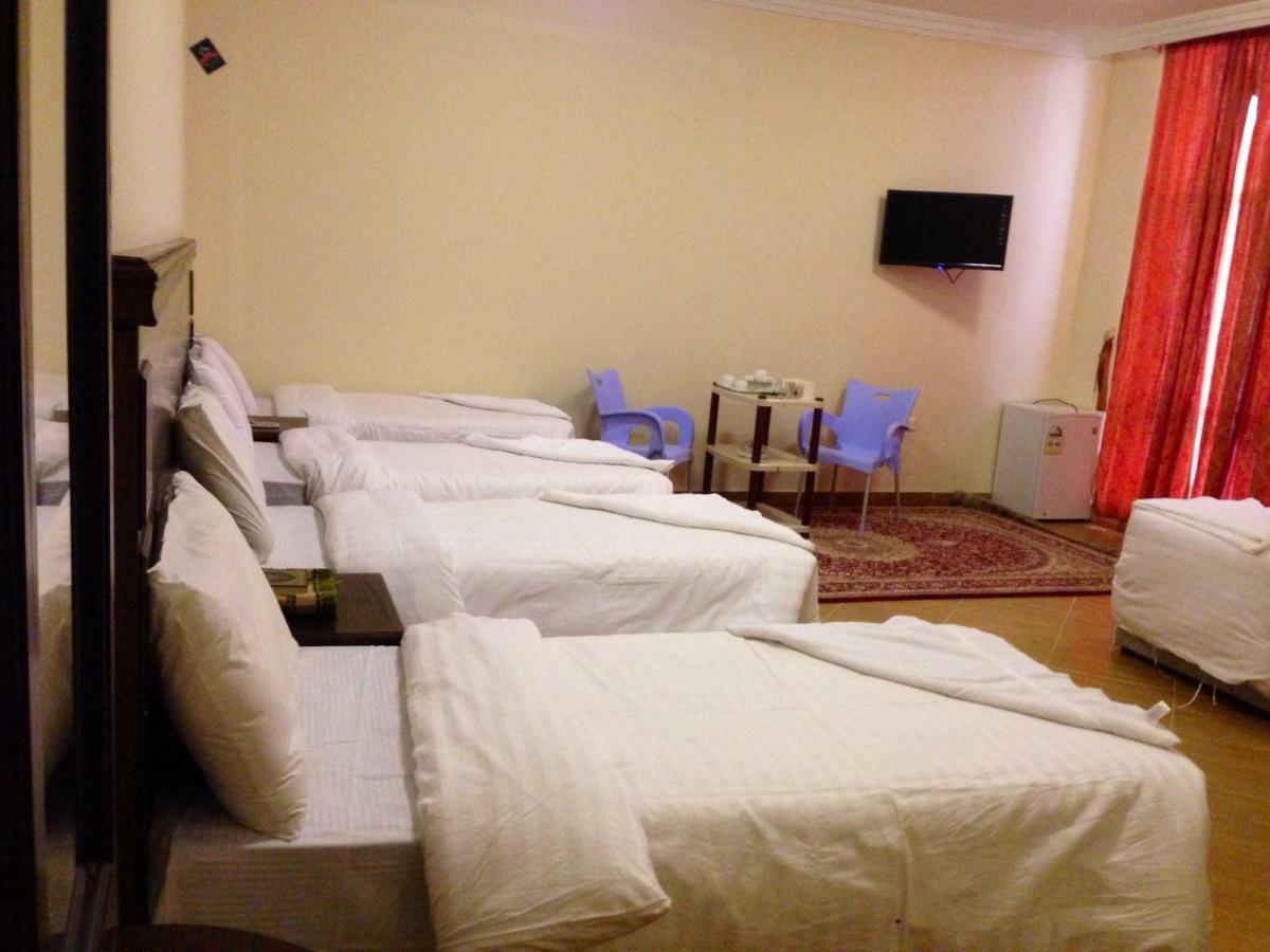 Qasr Al Azizia Hotel Mecca Room photo